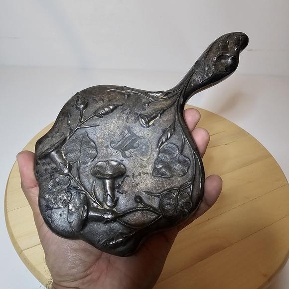 Vintage Art Nouveau silver-plated hand mirror Ornate Motif Floral Design - Picture 8 of 13